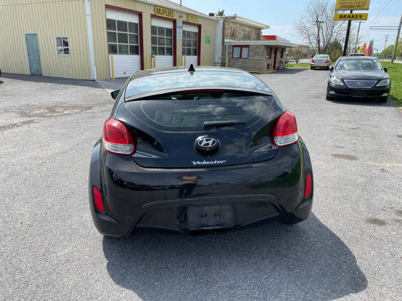 2012 Hyundai Veloster null photo 5