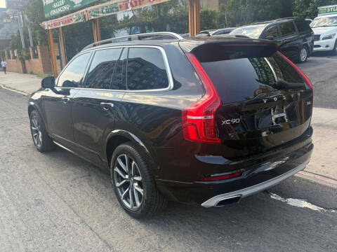2019 Volvo XC90 T6 Momentum