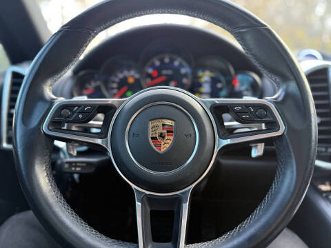 2018 Porsche Cayenne Platinum Edition