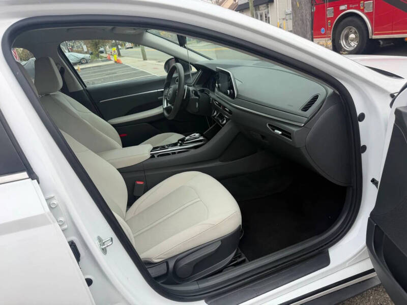 2022 Hyundai Sonata Hybrid Blue