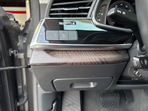 2019 Audi Q8 quattro Premium 55 TFSI