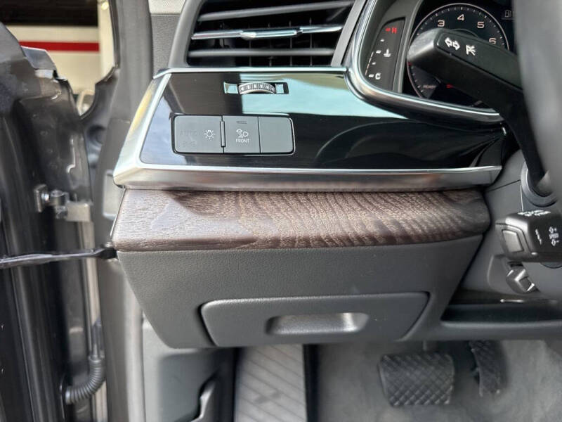 2019 Audi Q8 quattro Premium 55 TFSI