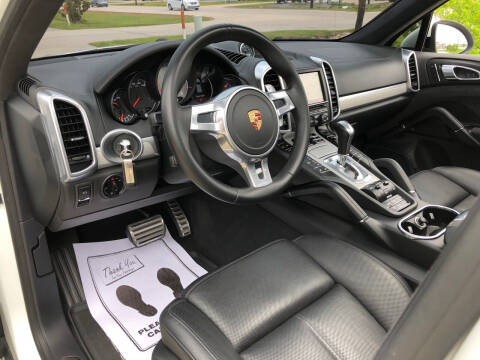2013 Porsche Cayenne GTS