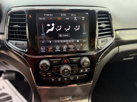 2020 Jeep Grand Cherokee Laredo