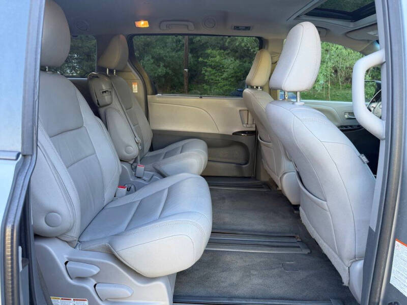 2015 Toyota Sienna