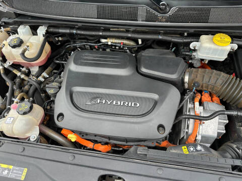 2017 Chrysler Pacifica Hybrid Platinum