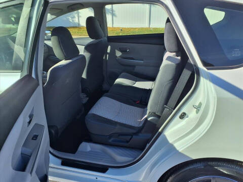 2017 Toyota Prius v Three