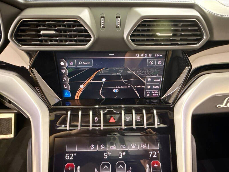 2020 Lamborghini Urus