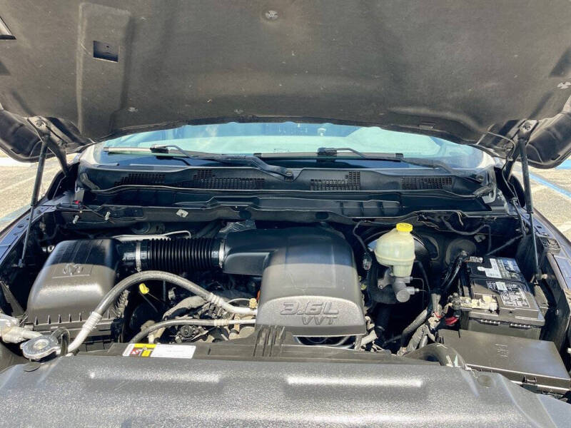 2016 RAM 1500 SLT