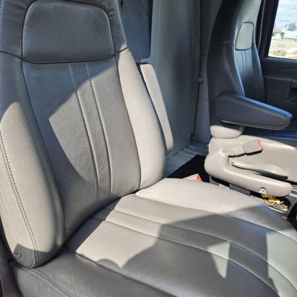 2021 Chevrolet Express 2500