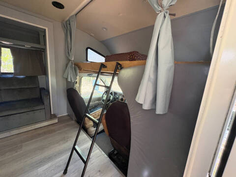 2012 Ford E-450 CHASSIS