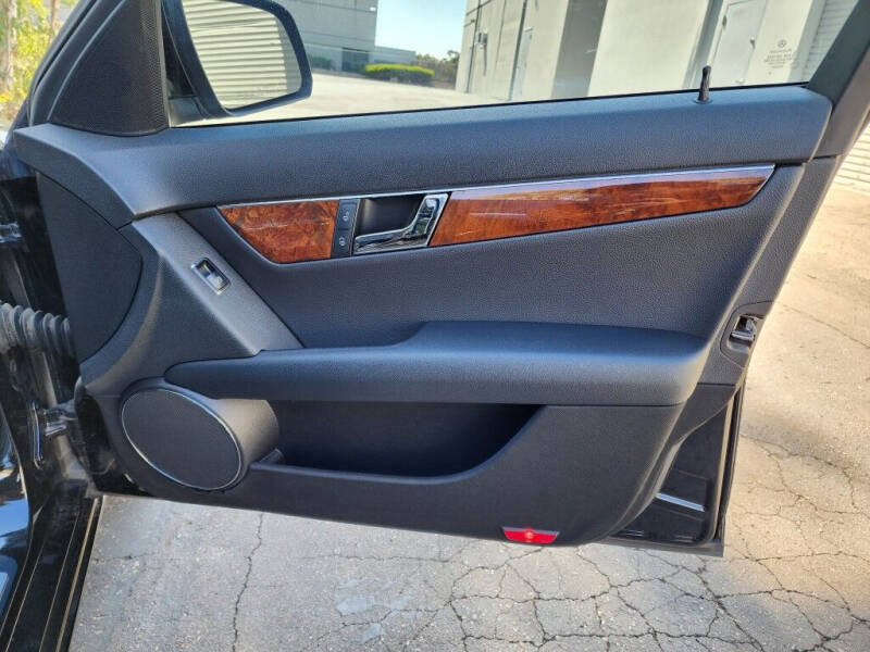 2009 Mercedes-Benz C-Class