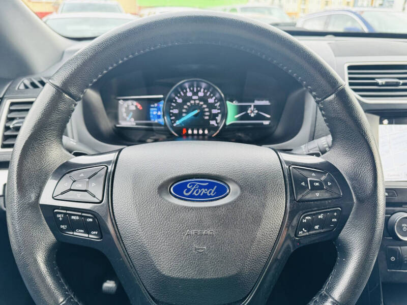 2017 Ford Explorer XLT