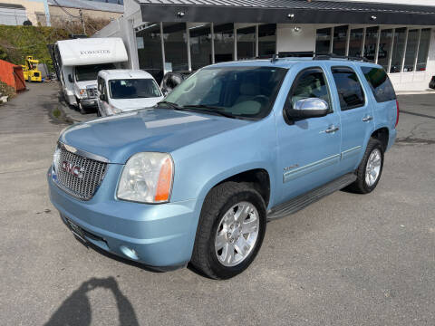 2011 GMC Yukon for sale at APX Auto Brokers in Edmonds WA