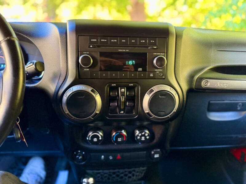 2011 Jeep Wrangler Unlimited Sport