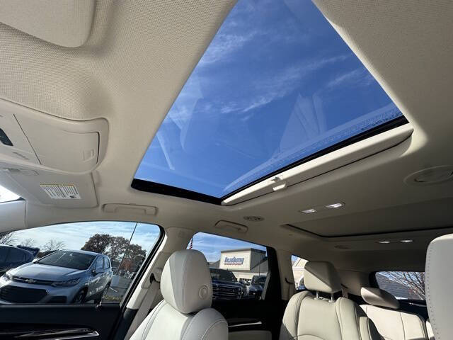 2024 Buick Enclave Essence