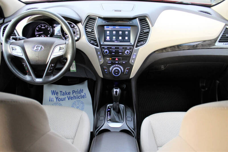 2018 Hyundai Santa Fe SE