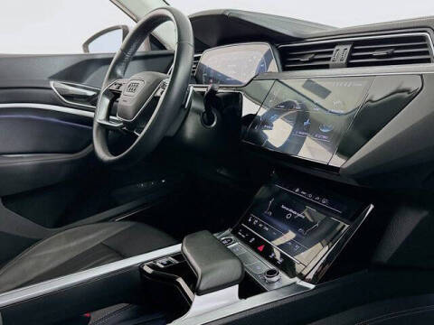 2024 Audi Q8 e-tron quattro Premium Plus