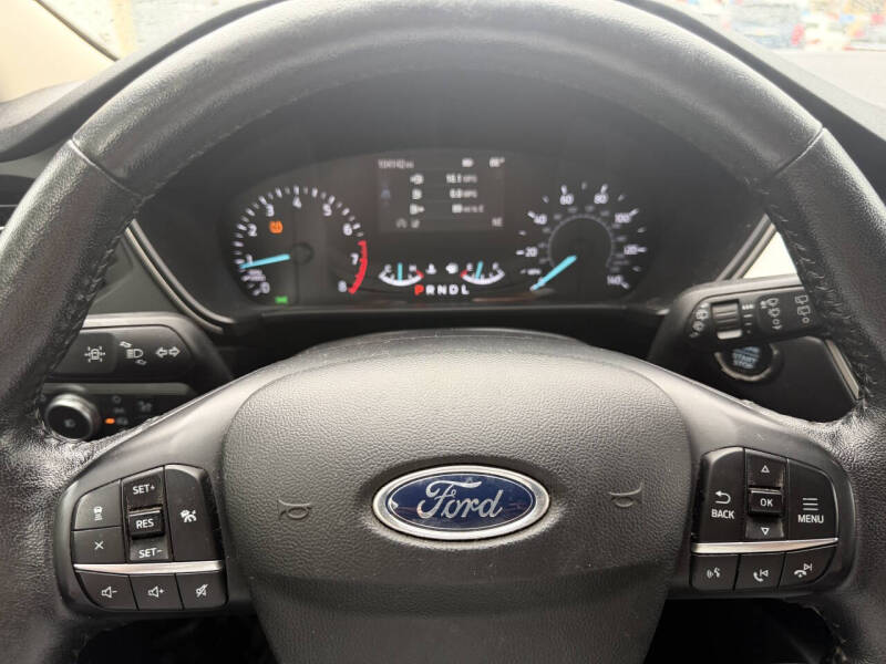2020 Ford Escape SEL