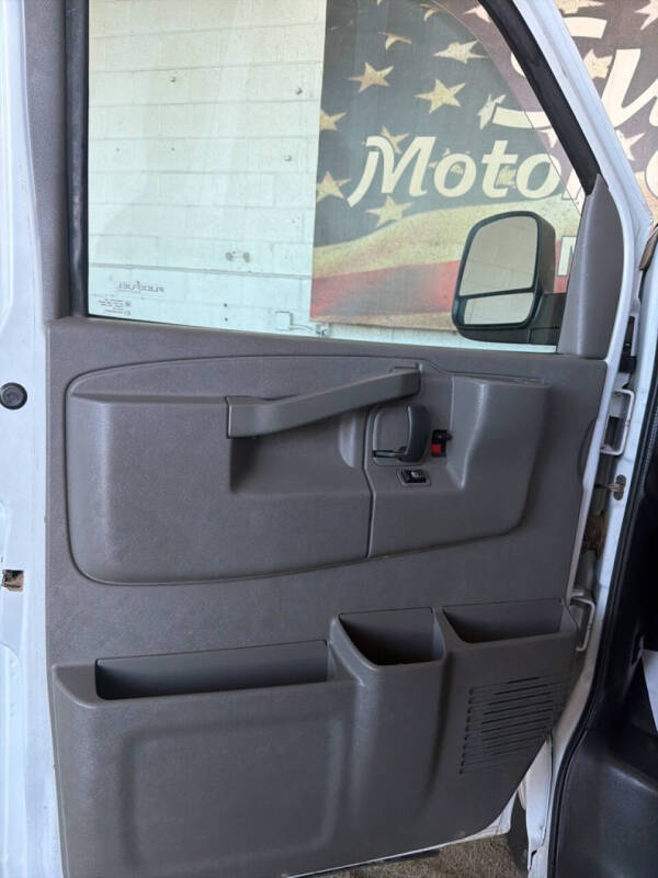 2017 Chevrolet Express LS 3500