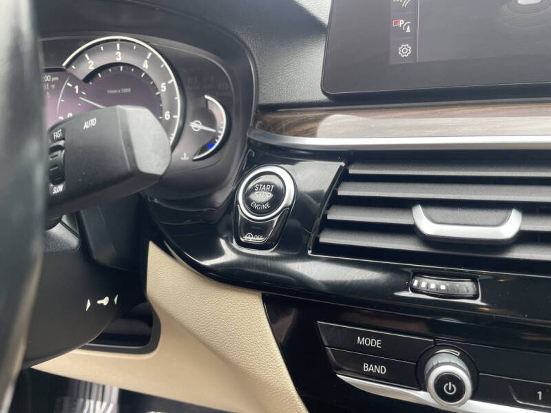 2019 BMW 5 Series 530i