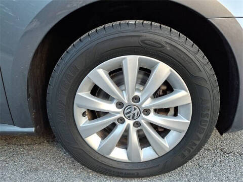 2014 Volkswagen Passat 1.8T S PZEV