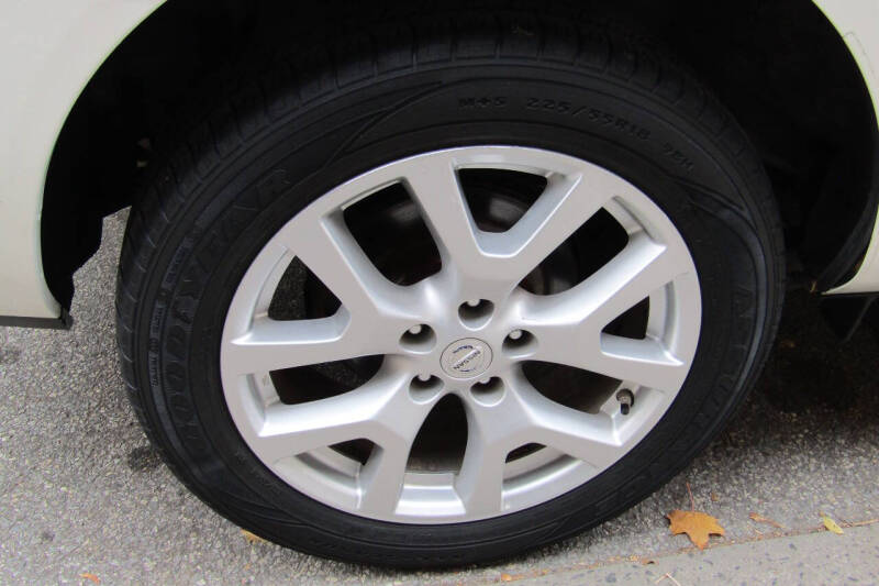 2013 Nissan Rogue SV w/SL Package