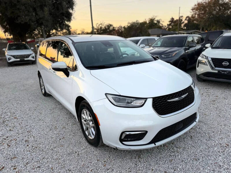 2023 Chrysler Pacifica Touring L