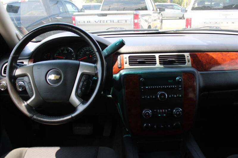 2011 Chevrolet Suburban LS