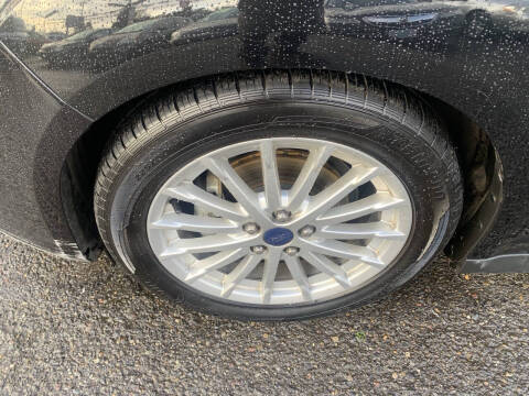 2014 Ford C-MAX Hybrid SE