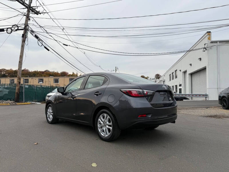 2017 Toyota Yaris iA