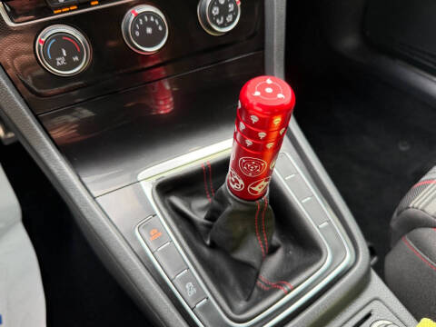 2017 Volkswagen Golf GTI S