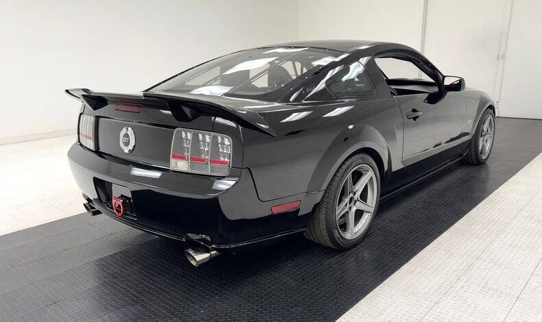 2005 Ford Mustang