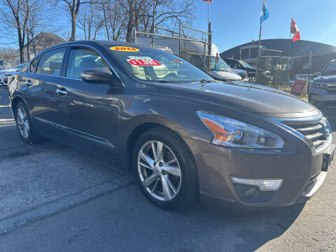 2014 Nissan Altima for sale at Deleon Mich Auto Sales in Yonkers NY