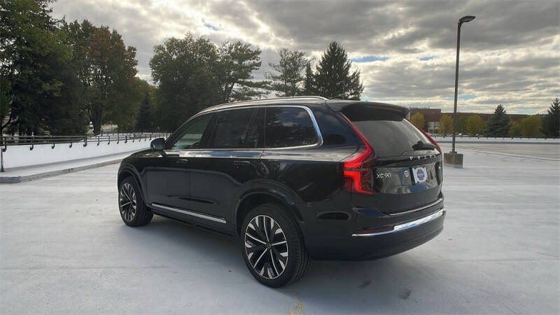 2026 Volvo XC90 B6 Plus 7P
