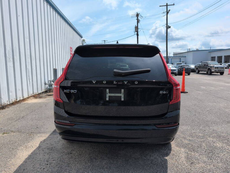 2023 Volvo XC90 B6 Core