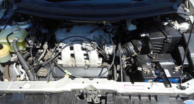 2003 Mazda MPV