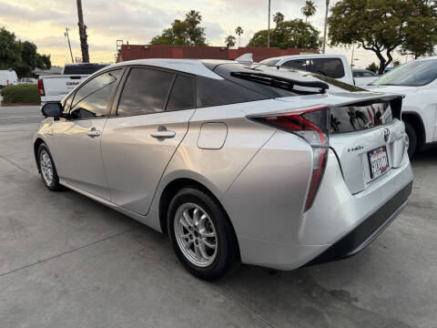 2016 Toyota Prius Three