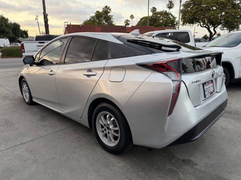 2016 Toyota Prius Three