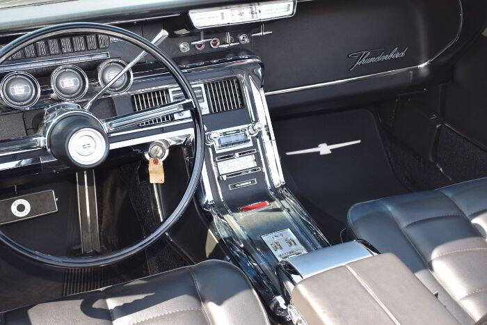1966 Ford Thunderbird