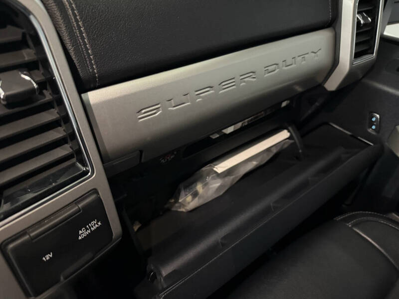 2022 Ford F-350 Super Duty Lariat