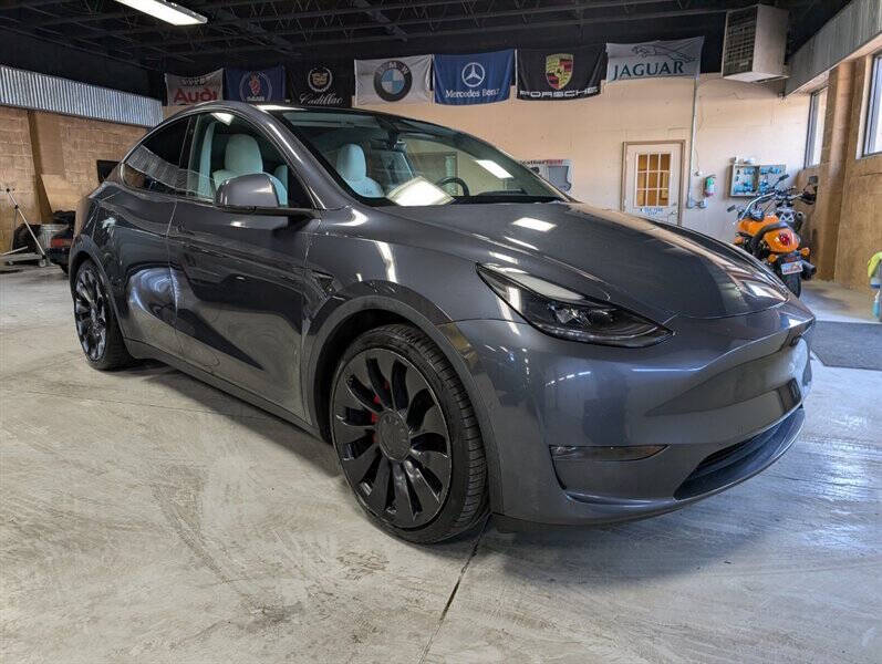 Gray 2022 Tesla Model Y Performance AWD Performance 4dr Crossover 1