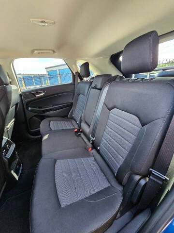 2020 Ford Edge SE