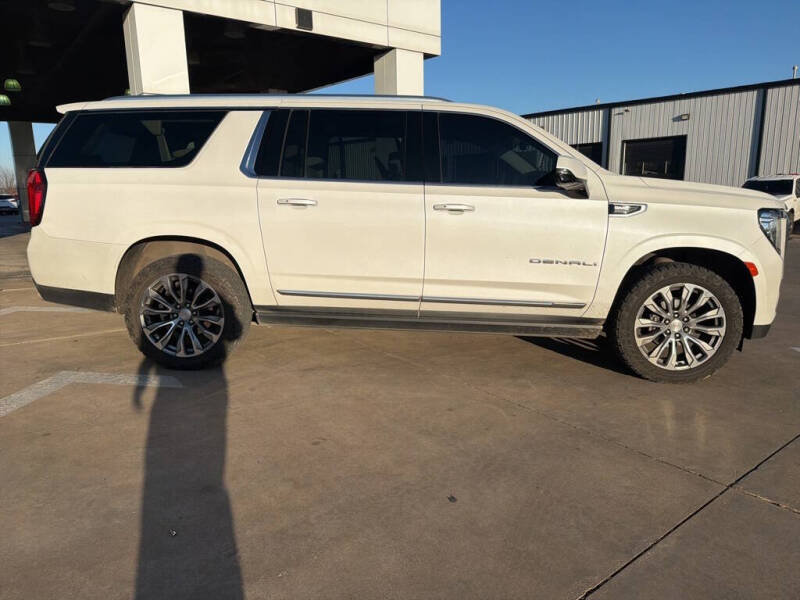 2022 GMC Yukon XL Denali