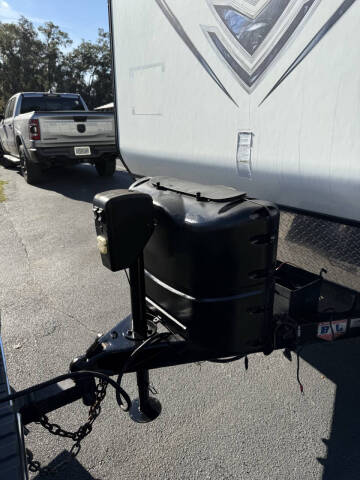 2017 FLAGSTAFF LITE 19 FD