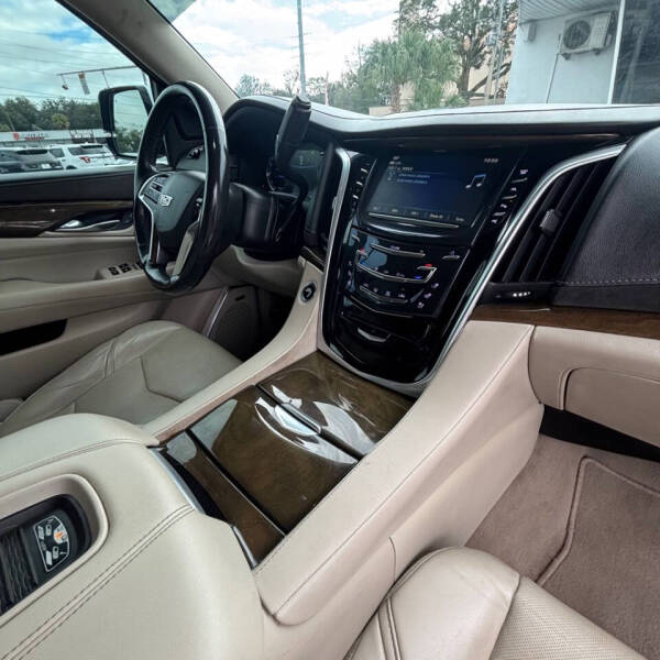 2019 Cadillac Escalade ESV Luxury