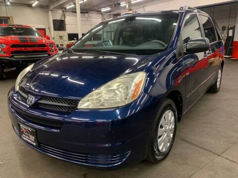 2004 Toyota Sienna for sale at 714 AUTO SALES OF VALPARAISO, LLC in Valparaiso IN