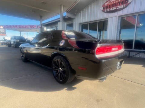 2014 Dodge Challenger SRT8