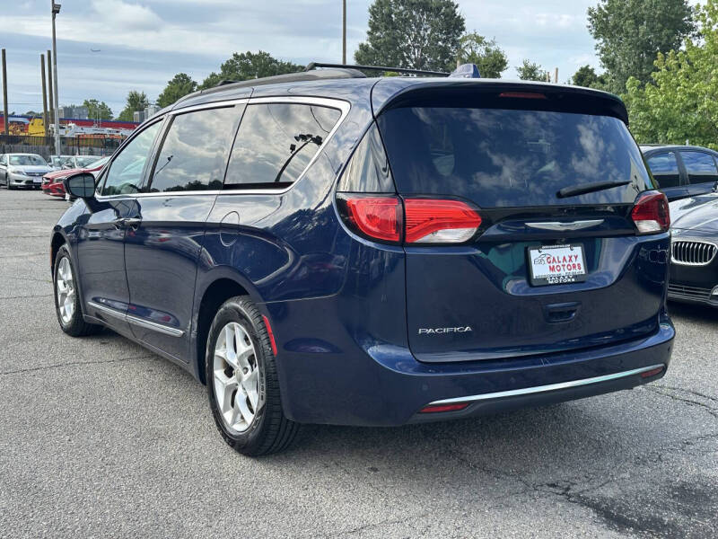 2017 Chrysler Pacifica Touring-L