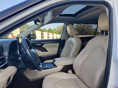 2022 Toyota Highlander XLE